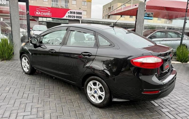 imagem-https://www.socarrao.com.br/sc-vehicle-images-prod/3751718/1789047837095-8463119_12_B_26b6bb71d0.jpeg