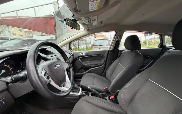 imagem-https://www.socarrao.com.br/sc-vehicle-images-prod/3751718/1789047837098-8463119_14_B_58fd342b34.jpeg