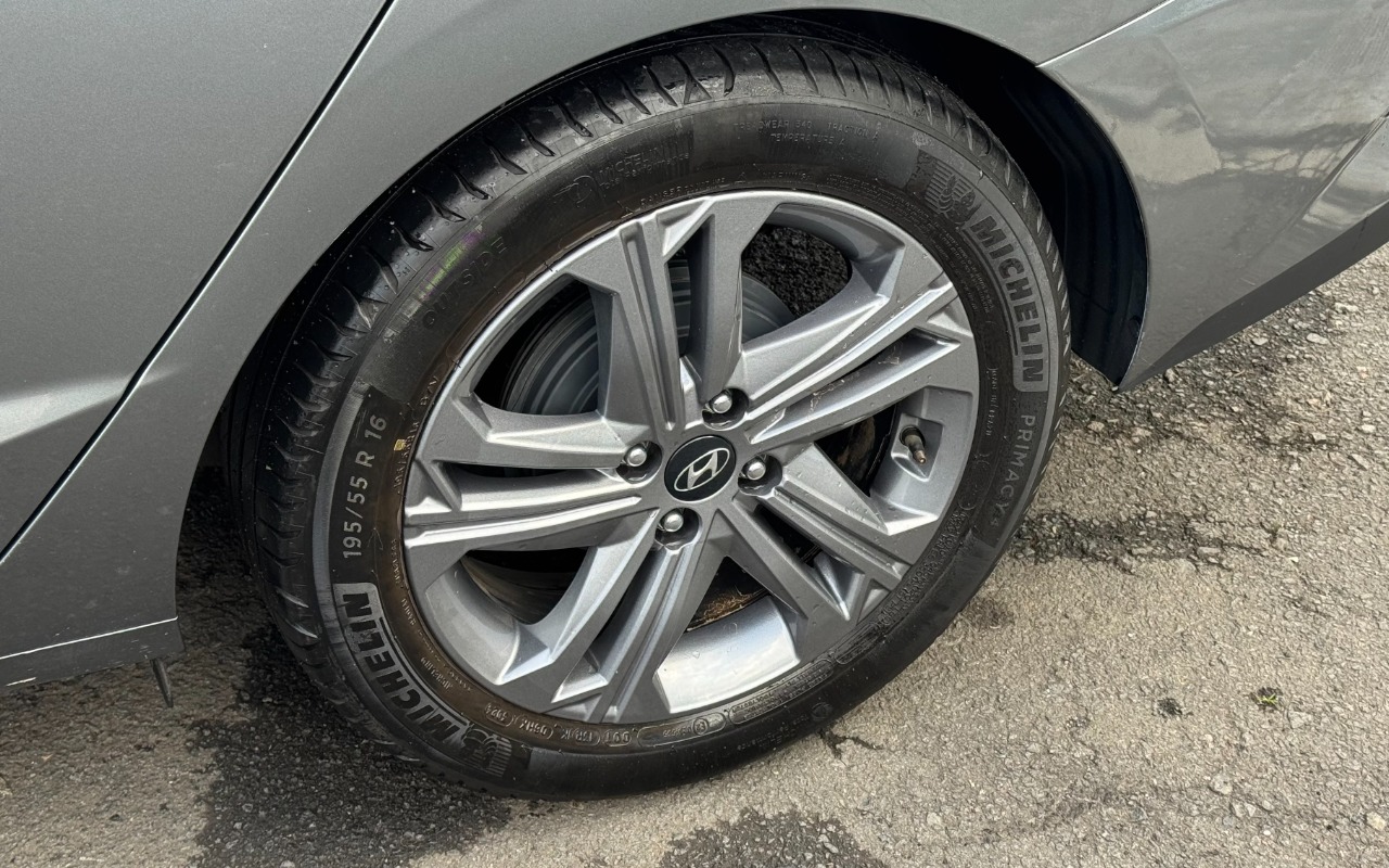 imagem-https://www.socarrao.com.br/sc-vehicle-images-prod/3751757/1789047888373-SU1HXzIyNzkuanBlZw.jpeg