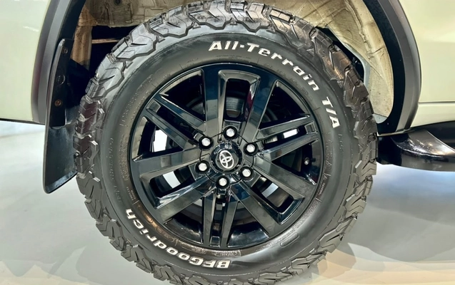 imagem-https://www.socarrao.com.br/sc-vehicle-images-prod/3751851/1789048053650-15_061922.jpg