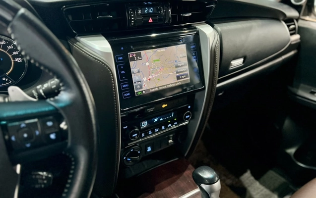 imagem-https://www.socarrao.com.br/sc-vehicle-images-prod/3751851/1789048053652-18_061922.jpg