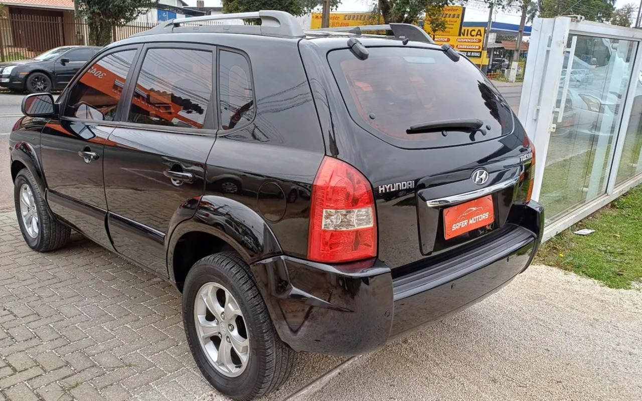 imagem-https://www.socarrao.com.br/sc-vehicle-images-prod/3752100/1789067511622-NTU1ZThiMzctZmViZS00MjUxLWIxOTItYjhiMGYyNTlhMjkzLmpwZw.jpg