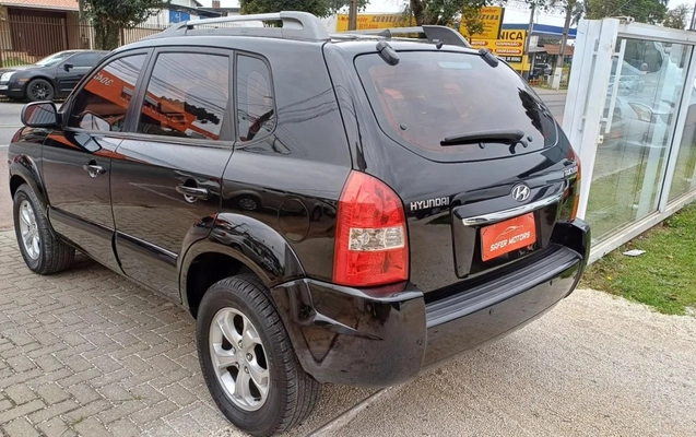 imagem-https://www.socarrao.com.br/sc-vehicle-images-prod/3752100/1789067511622-NTU1ZThiMzctZmViZS00MjUxLWIxOTItYjhiMGYyNTlhMjkzLmpwZw.jpg