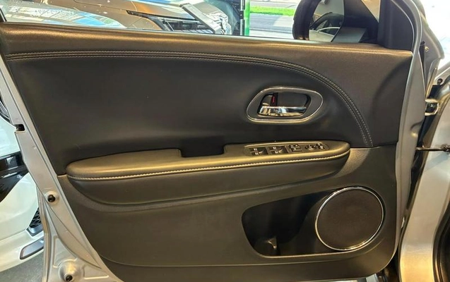 imagem-https://www.socarrao.com.br/sc-vehicle-images-prod/3752699/1789233867752-8463325_0_B_7f388d2d2c.jpeg