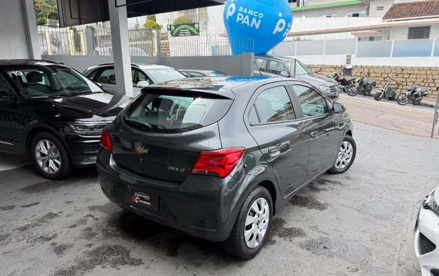 imagem-https://www.socarrao.com.br/sc-vehicle-images-prod/3753284/1789051247718-gb-dd51992.jpeg