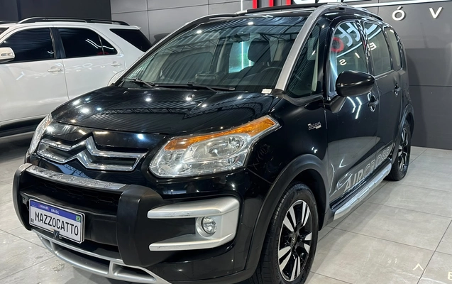 imagem-https://www.socarrao.com.br/sc-vehicle-images-prod/3753346/1789051455283-003_7f9ae988946ea0a8230ba5dc3d408c5e.jpeg