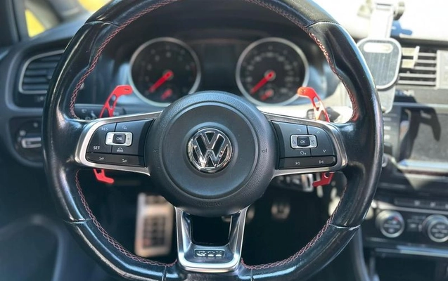 imagem-https://www.socarrao.com.br/sc-vehicle-images-prod/3753557/1789052025550-8414319_15_B_8b7f7d5bf8.jpeg
