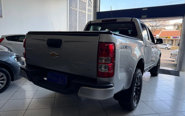 imagem-https://www.socarrao.com.br/sc-vehicle-images-prod/3753766/1789052492948-MjAyNjA5MDJfMTcyMDQzOTg5X2lPUy5qcGc.jpg
