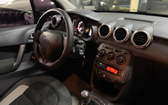 imagem-https://www.socarrao.com.br/sc-vehicle-images-prod/3753901/1789052793645-25d6048d-3337-42b7-832d-2147b2922d8b.jpg