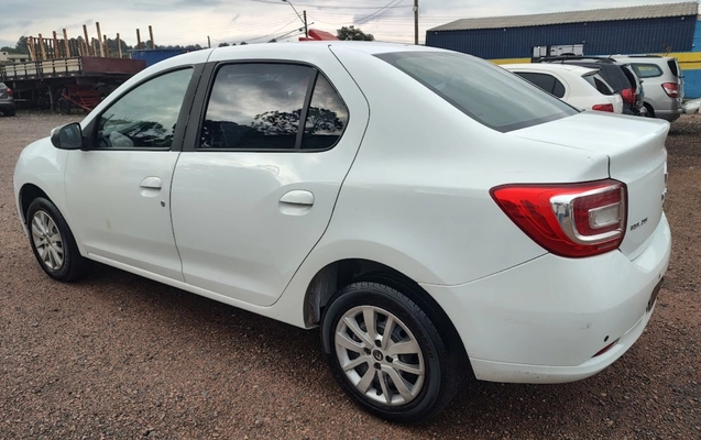imagem-https://www.socarrao.com.br/sc-vehicle-images-prod/3753942/1789052849703-SU1HXzIwMjYwOTA5XzE1MzkwMTQyMV9IRFIuanBn.jpg