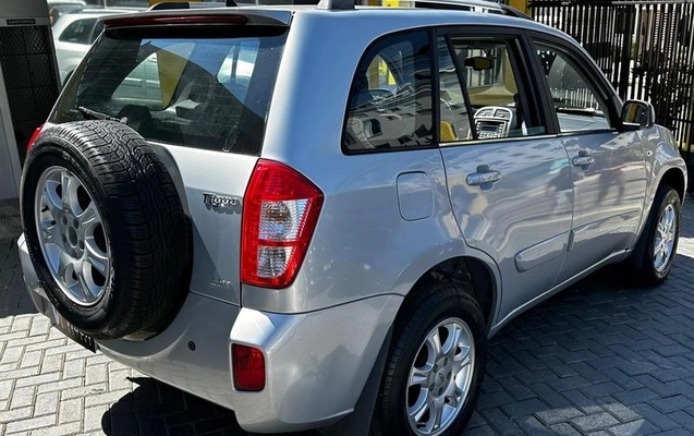 imagem-https://www.socarrao.com.br/sc-vehicle-images-prod/3753945/1789052853764-8422387_17_B_3da803dd38.jpeg