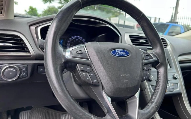 imagem-https://www.socarrao.com.br/sc-vehicle-images-prod/37540/1787583831137-7184301_5_B_9fee77fdc7.jpeg