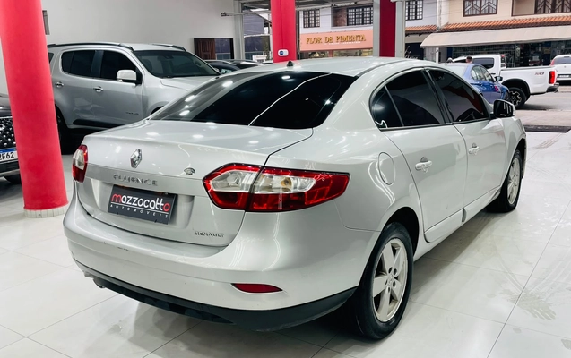 imagem-https://www.socarrao.com.br/sc-vehicle-images-prod/3754038/1789053046384-003_df762f750cafab967ffada2e9fa45e15.jpeg