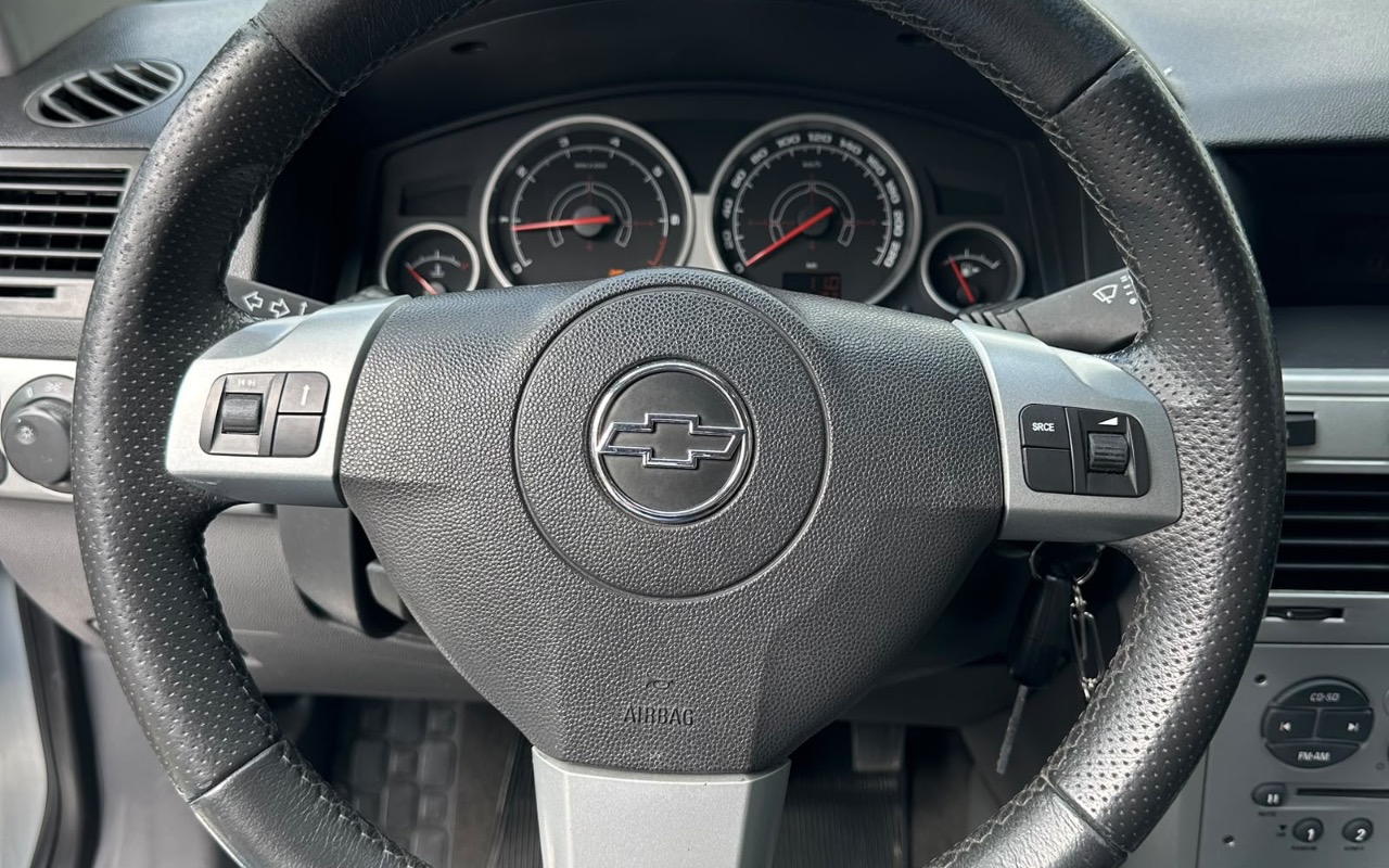 imagem-https://www.socarrao.com.br/sc-vehicle-images-prod/3754264/1789157463209-Y2FmMDEyNDgtNmQ0Yi00ZTBmLWIyODAtMTNhZjM4MjkzOGYzLmpwZWc.jpeg