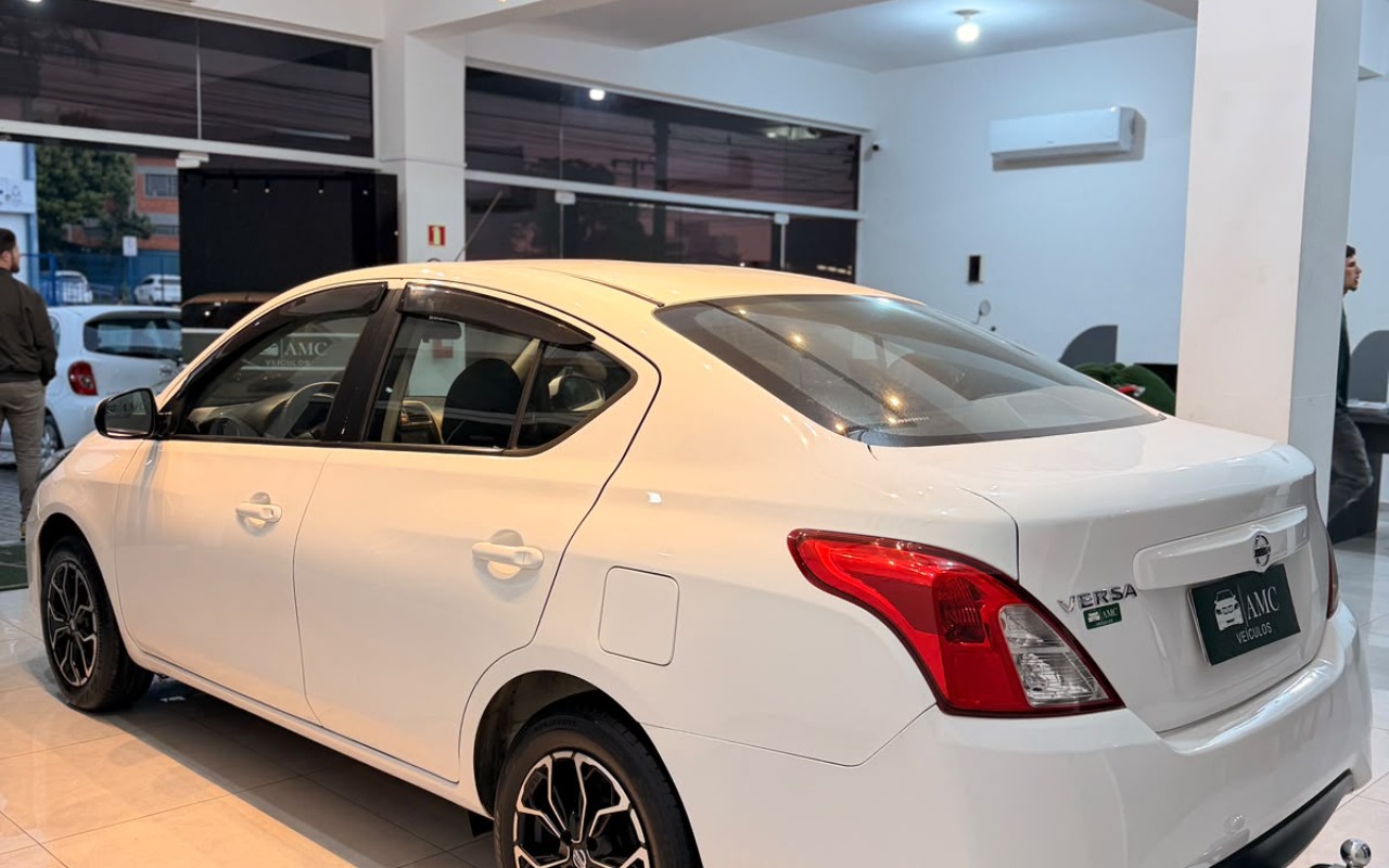 imagem-https://www.socarrao.com.br/sc-vehicle-images-prod/3754322/1789054075207-V2hhdHNBcHAgSW1hZ2UgMjAyNi0wOS0wOSBhdCAxNy4zNC4wNCAoMSkuanBlZw.jpeg