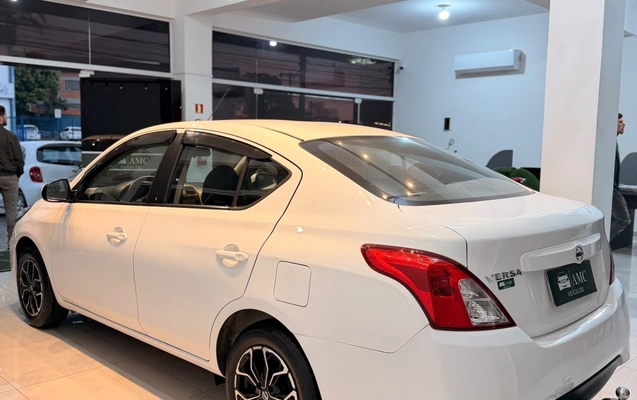 imagem-https://www.socarrao.com.br/sc-vehicle-images-prod/3754322/1789054075207-V2hhdHNBcHAgSW1hZ2UgMjAyNi0wOS0wOSBhdCAxNy4zNC4wNCAoMSkuanBlZw.jpeg