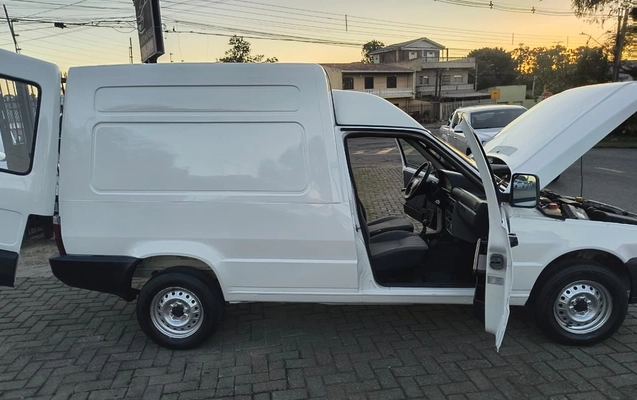 imagem-https://www.socarrao.com.br/sc-vehicle-images-prod/3754675/1789054859665-V2hhdHNBcHAgSW1hZ2UgMjAyNi0wOS0xMCBhdCAxMi4wOS4wMyAoMSkuanBlZw.jpeg