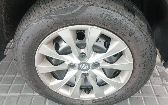imagem-https://www.socarrao.com.br/sc-vehicle-images-prod/3754729/1789147973368-8463869_12_B_c8933c0099.jpeg