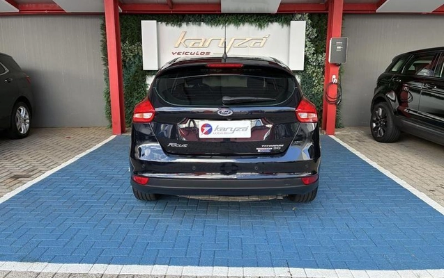 imagem-https://www.socarrao.com.br/sc-vehicle-images-prod/3755261/1789650049027-8463928_12_B_591d5a7b72.jpeg