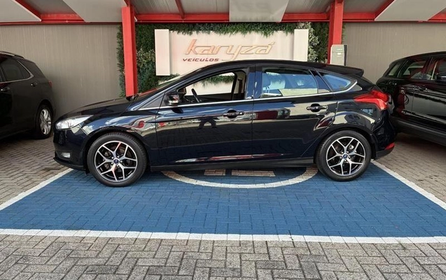 imagem-https://www.socarrao.com.br/sc-vehicle-images-prod/3755261/1789650049032-8463928_13_B_d5af0c2e68.jpeg