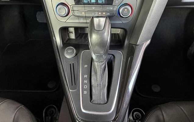 imagem-https://www.socarrao.com.br/sc-vehicle-images-prod/3755261/1789650049046-8463928_3_B_2aa603a5a2.jpeg