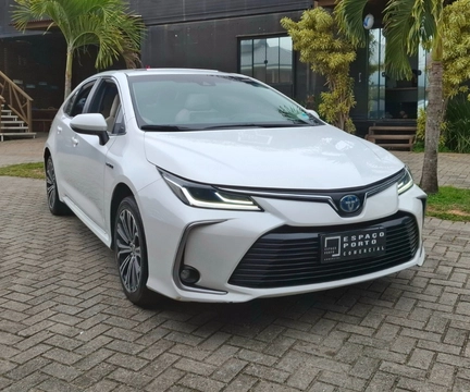 Toyota Corolla 2021 Branco — foto 1 de 3
