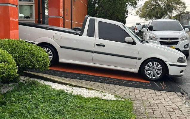 imagem-https://www.socarrao.com.br/sc-vehicle-images-prod/3755316/1789056215283-8463932_10_B_3d3097e44c.jpeg