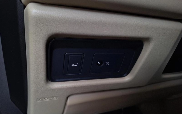 imagem-https://www.socarrao.com.br/sc-vehicle-images-prod/37555/1786542101067-5456530_10_B_373b62c41f.jpeg