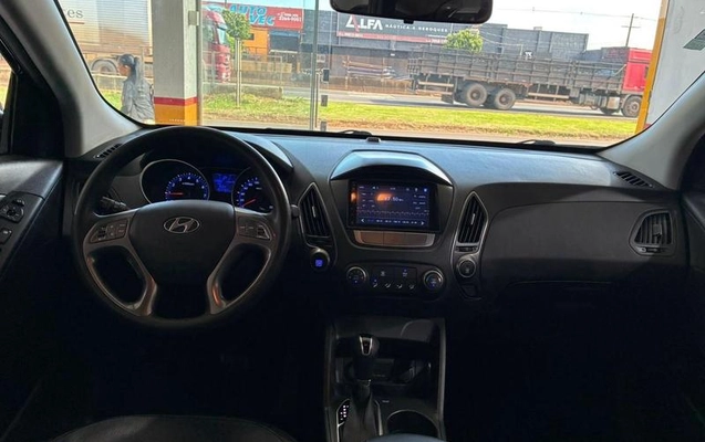 imagem-https://www.socarrao.com.br/sc-vehicle-images-prod/3755607/1789056709848-7939331_17_B_3c659873f5.jpeg