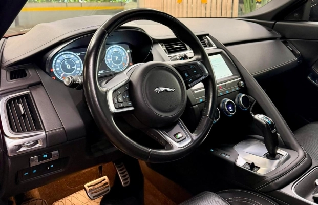 imagem-https://www.socarrao.com.br/sc-vehicle-images-prod/3755667/1789056926871-shJaBfUnrpBOc7WDmcxBr9mtVkuUIMJg.jpg