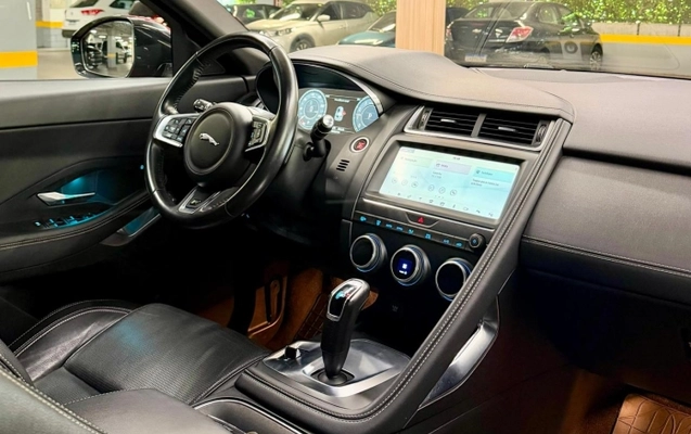 imagem-https://www.socarrao.com.br/sc-vehicle-images-prod/3755667/1789056926878-XrIn7l2Lb5zQmDn9c0xXlfuKQ5LLHTzW.jpg
