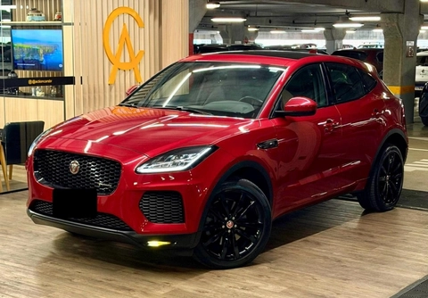 Jaguar E-Pace 2018 Vermelho — foto 1 de 3