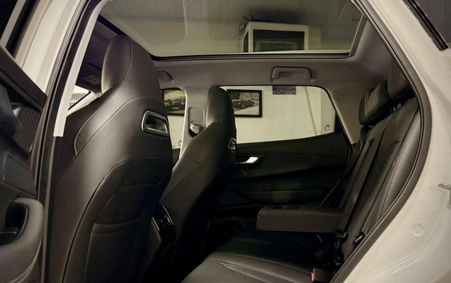 imagem-https://www.socarrao.com.br/sc-vehicle-images-prod/3755671/1789387562702-8464019_11_B_98f1233c4e.jpeg