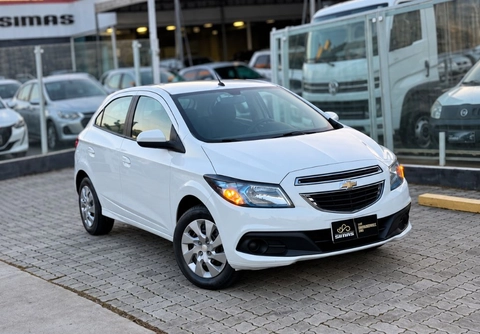 Chevrolet Onix 2016 Branco — foto 1 de 3