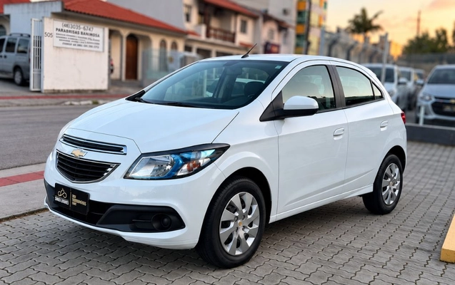 imagem-https://www.socarrao.com.br/sc-vehicle-images-prod/3755759/1789057121626-gb-dc4d76e.jpeg