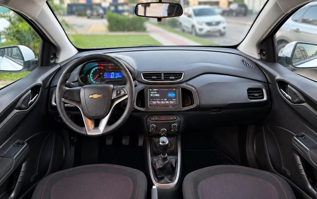 imagem-https://www.socarrao.com.br/sc-vehicle-images-prod/3755759/1789057121633-gb-fe33a28.jpg