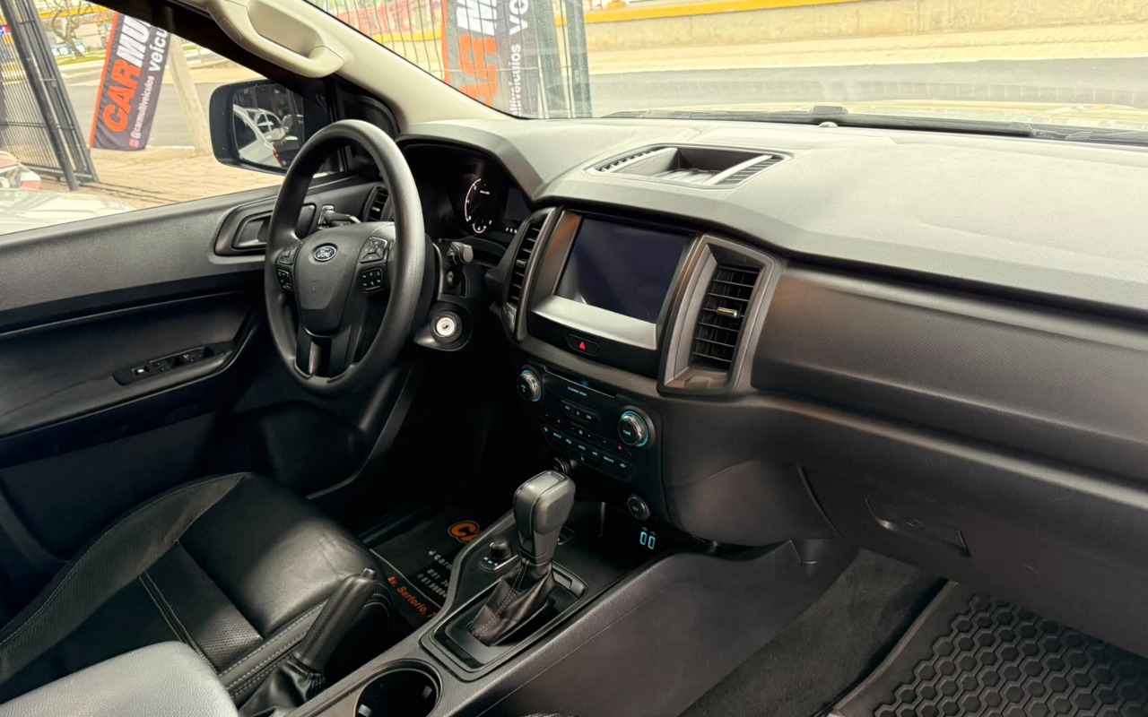 imagem-https://www.socarrao.com.br/sc-vehicle-images-prod/3755992/1789057398805-V2hhdHNBcHAgSW1hZ2UgMjAyNi0wOS0xMCBhdCAxMi4wNi4yNSAoMikuanBlZw.jpeg