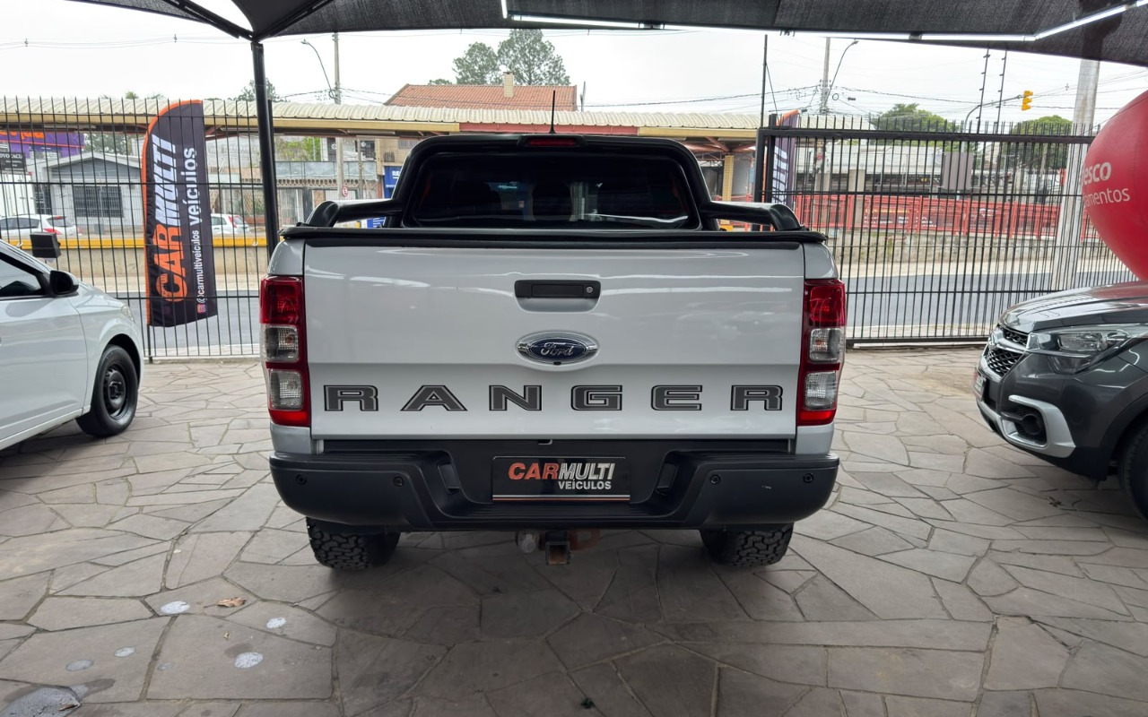 imagem-https://www.socarrao.com.br/sc-vehicle-images-prod/3755992/1789057399229-V2hhdHNBcHAgSW1hZ2UgMjAyNi0wOS0xMCBhdCAxMi4wNi4yNS5qcGVn.jpeg