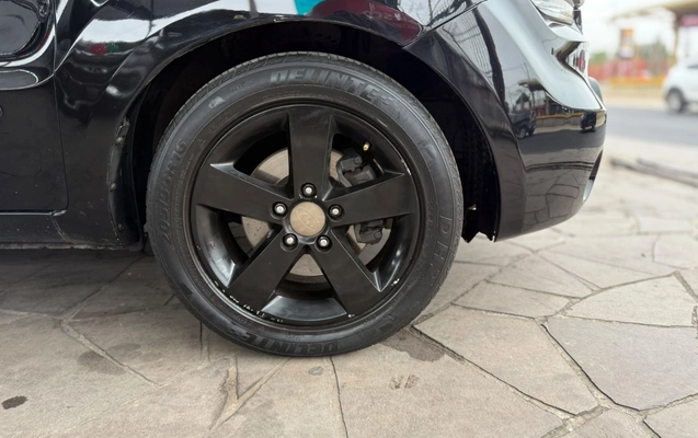 imagem-https://www.socarrao.com.br/sc-vehicle-images-prod/3756120/1789057573657-V2hhdHNBcHAgSW1hZ2UgMjAyNi0wOS0xMCBhdCAxMi4wNS4wMyAoMykuanBlZw.jpeg