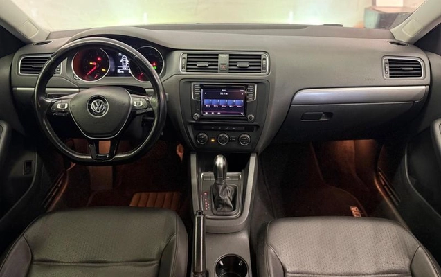 imagem-https://www.socarrao.com.br/sc-vehicle-images-prod/3756135/1789571819239-8308870_6_B_788d826d29.jpeg
