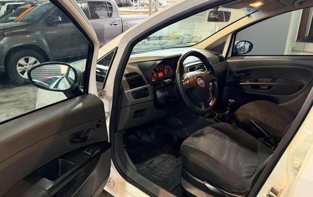 imagem-https://www.socarrao.com.br/sc-vehicle-images-prod/3756273/1789130491690-8447152_9_B_6a5ee14e85.jpeg