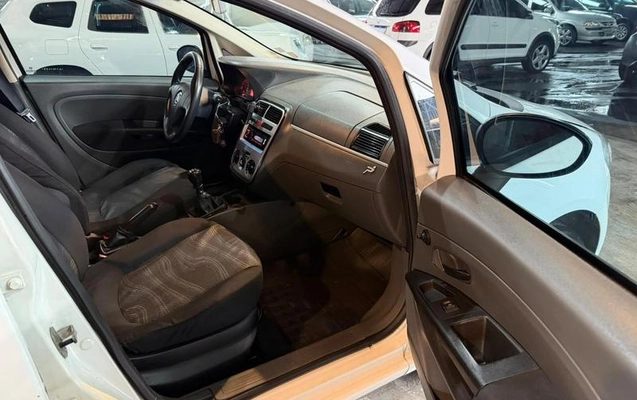 imagem-https://www.socarrao.com.br/sc-vehicle-images-prod/3756273/1789130491694-8447152_3_B_c0a4b76ee9.jpeg