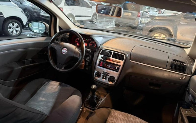 imagem-https://www.socarrao.com.br/sc-vehicle-images-prod/3756273/1789130491698-8447152_13_B_4a83589e46.jpeg