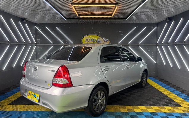 imagem-https://www.socarrao.com.br/sc-vehicle-images-prod/3756286/1789821126053-gb-e4ad8b2.jpeg