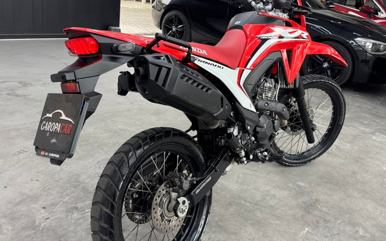 imagem-https://www.socarrao.com.br/sc-vehicle-images-prod/3756508/1789059355816-V2hhdHNBcHAgSW1hZ2UgMjAyNi0wOS0wNSBhdCAwOS4zNy4zMiAoMSkuanBlZw.jpeg