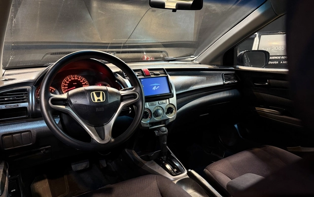 imagem-https://www.socarrao.com.br/sc-vehicle-images-prod/3756538/1789059409615-1_065206.jpg