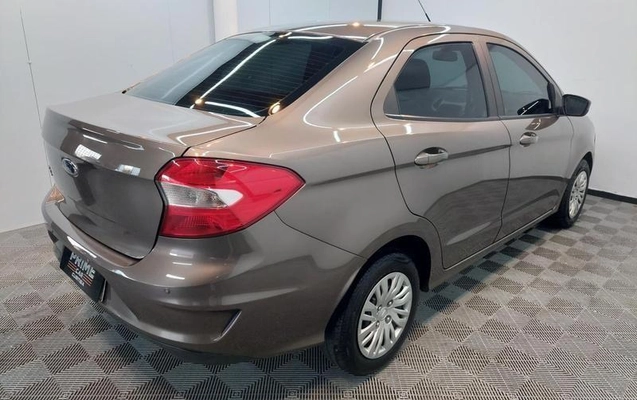 imagem-https://www.socarrao.com.br/sc-vehicle-images-prod/3756972/1789161462910-8464050_9_B_0324e6f25f.jpeg
