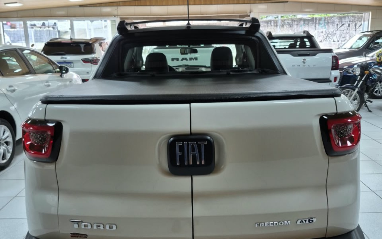 imagem-https://www.socarrao.com.br/sc-vehicle-images-prod/3757161/1789060953657-RCA0LnBuZw.png