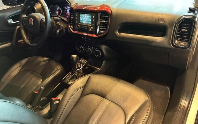 imagem-https://www.socarrao.com.br/sc-vehicle-images-prod/3757227/1789061063464-8464370_9_B_663e3d8b82.jpeg