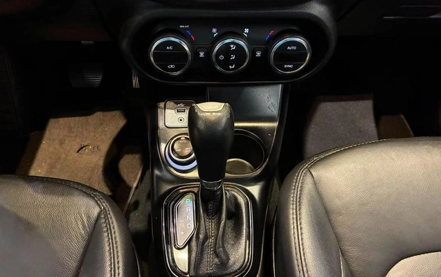 imagem-https://www.socarrao.com.br/sc-vehicle-images-prod/3757227/1789061063470-8464370_1_B_7c0162aab0.jpeg